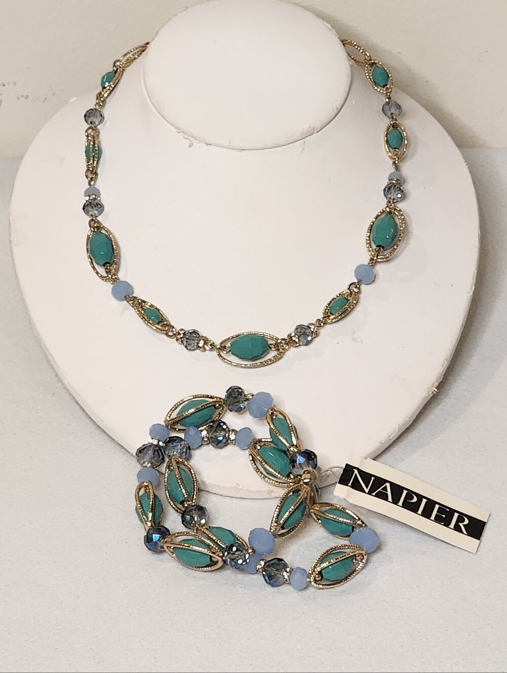 Napier Necklace & Bracelet Set Gold Tone Oval Chain Links Sea Green Blue Beads
